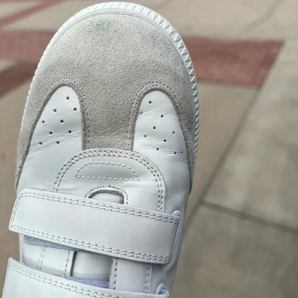 Isabel Marant sneakers with studs - Picture 3 of 4